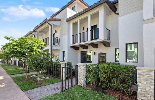 4527 NW 83rd Path