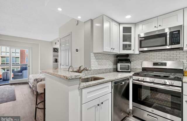 1050 N TAYLOR Street unit: 1-313