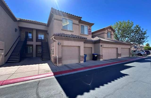 1 WEEK FREE RENT! 1 BEDROOM DOWNSTAIRS CONDO IN GATED COMMUNITY 1 CAR GARAGE