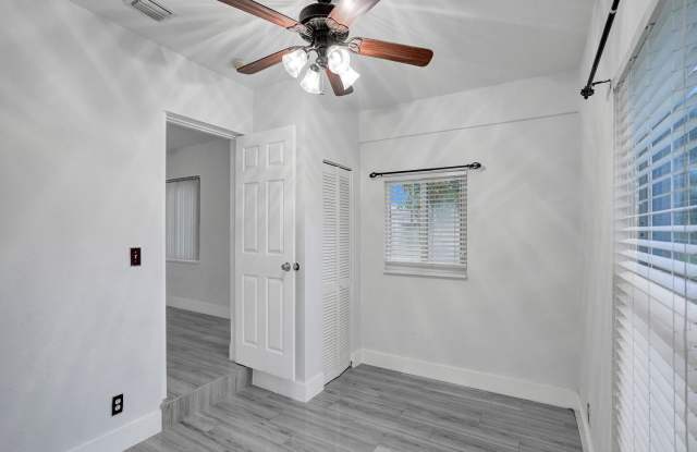 Gorgeous New 3 bedroom 2 bath - one Story home in Oakland Park