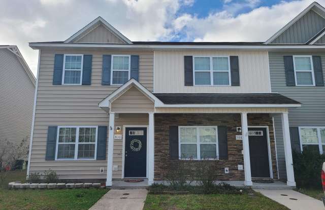 2 bed, 2.5 Bath Townhome in Oyster Landing! - 508 Oyster Rock Lane, Onslow County, NC 28460