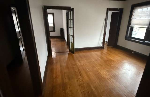 3946 North Marmora Avenue