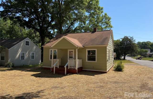704 N Miller Avenue