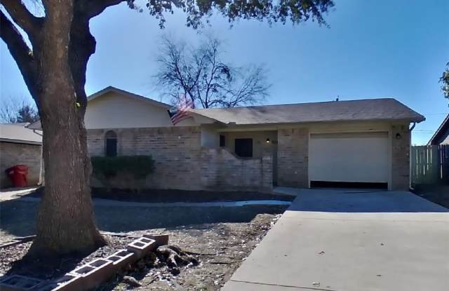 921 loganwood - 921 Loganwood Drive, Royse City, TX 75189