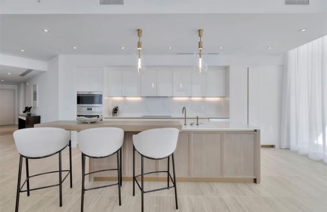 525 N Fort Lauderdale Beach Blvd