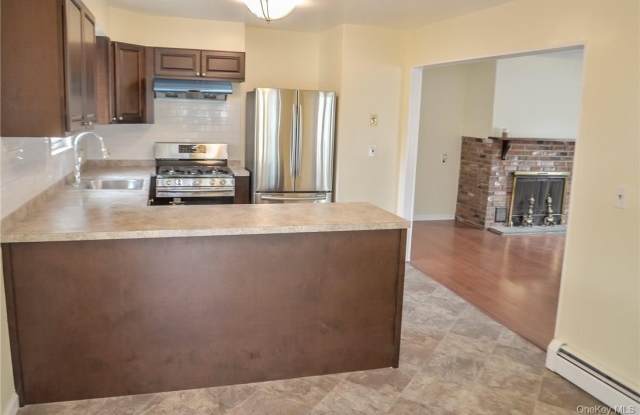 11 Elm Street unit: 2Nd Floor