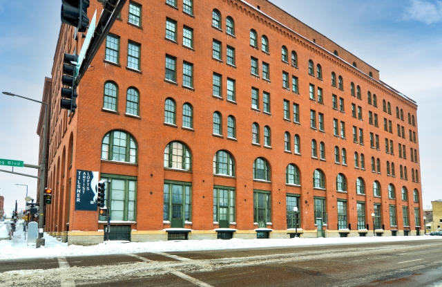 300 Broadway St Unit A32