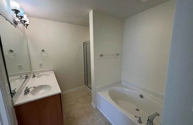 Room in 3 Bedroom Home at Sunny Cove Dr