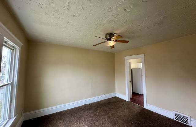 411 Alexander Street - 411