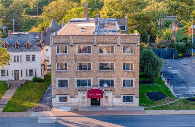 Photo of 13671 Euclid Avenue