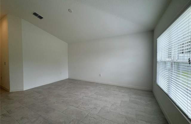 2004 WINDING RIVER COVE