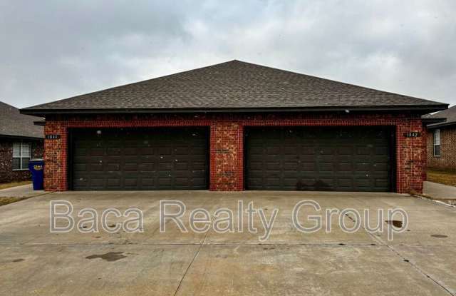 Photo of 1842 Post Oak Rd