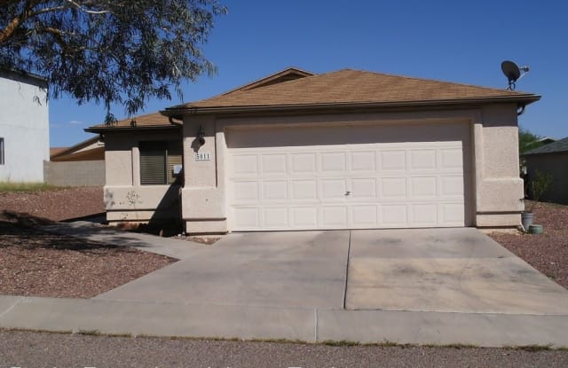 5011 S Lebrun Ct - 5011 South Lebrun Court, Drexel Heights, AZ 85746