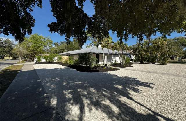 2105 HIBISCUS STREET