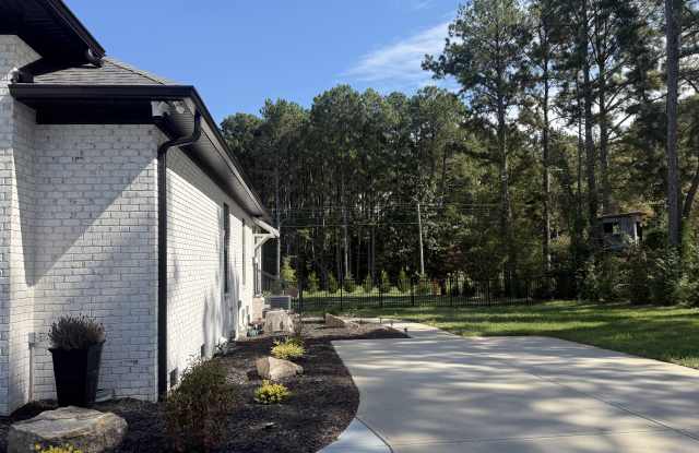 4423 Weddington Matthews Road