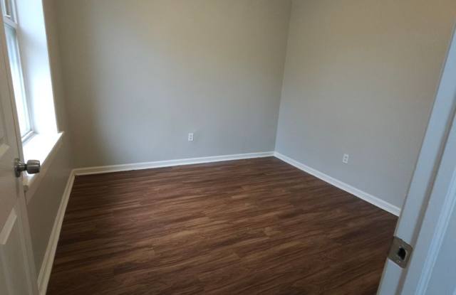 Great 2 Bedroom unit, with a Wonderful Management Company