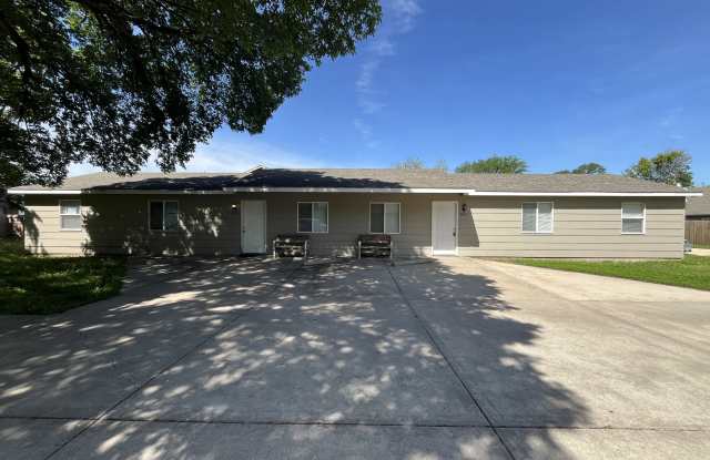 Photo of 2949 W Elm