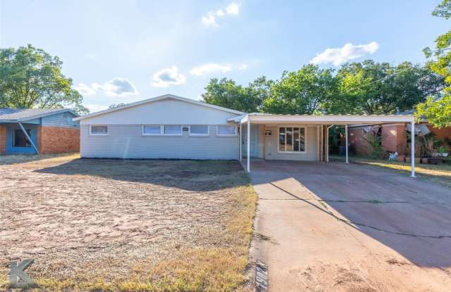 Furnished 3 bedroom 2 bathroom