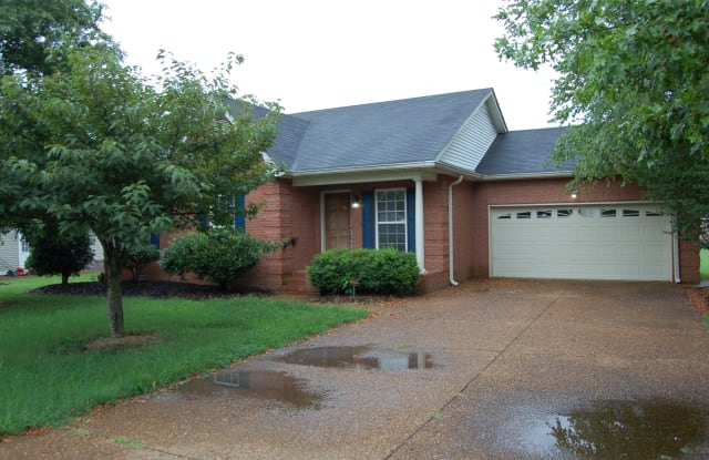 169 Putter Point Dr - 169 Putter Point Drive, Gallatin, TN 37066