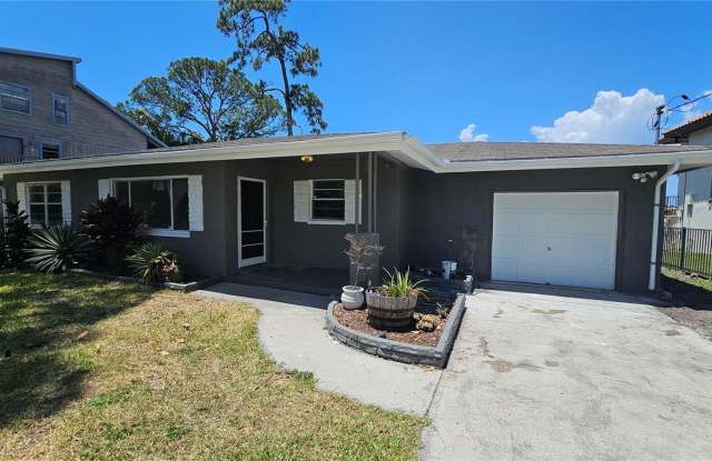 506 SHORE DRIVE E - 506 Shore Drive East, Oldsmar, FL 34677