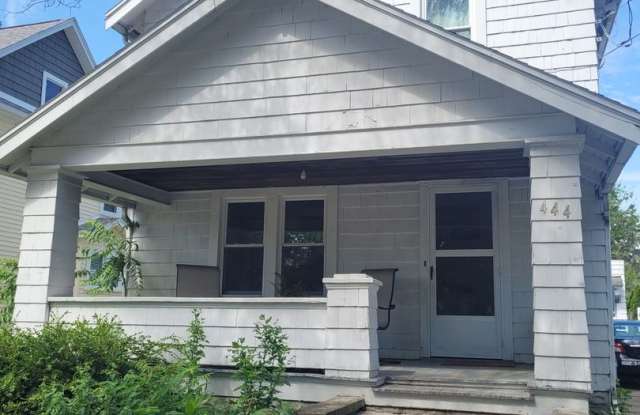 Single Family Home in BG