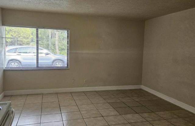 1 BEDROOM 1 BATH NEWLY RENOVATED CONDO