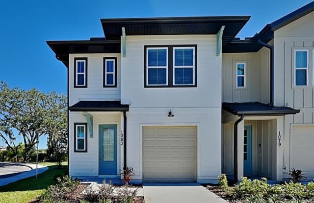 1083 Plantation Dr