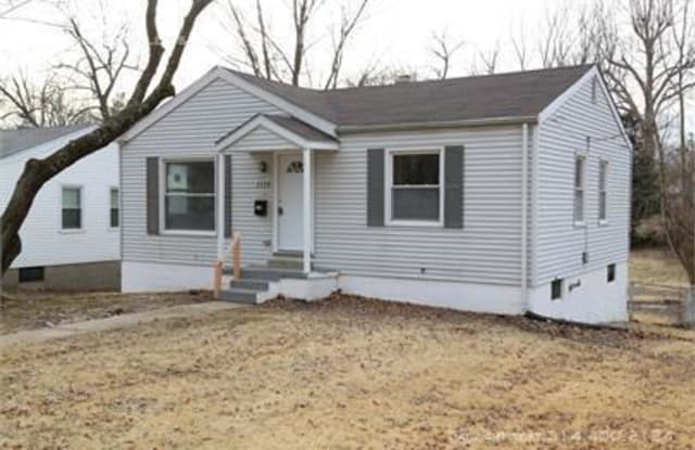 2329 Spencer Ave - 2329 Spencer Avenue, Overland, MO 63114