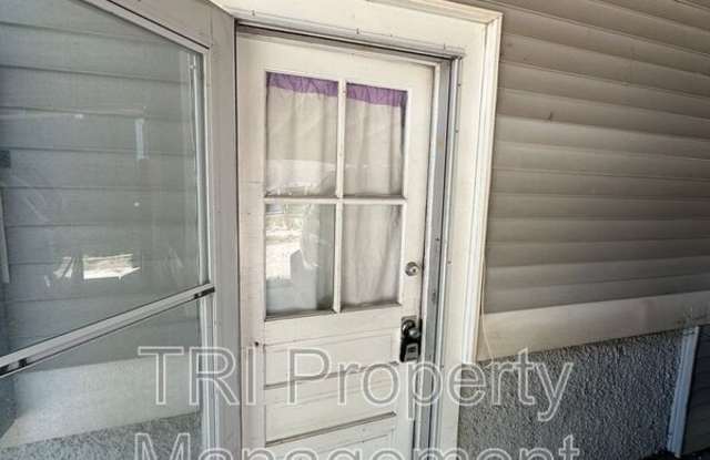 1201 10th Ave
