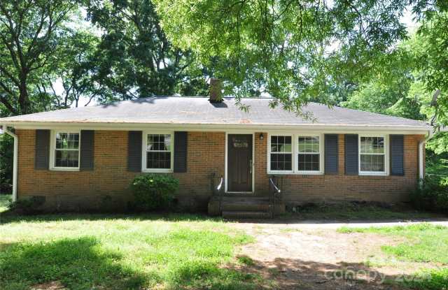 118 Kenmore Drive - 118 Kenmore Drive, Pineville, NC 28134