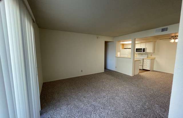 2 Bedroom / 2 Bathroom Apartment in South Reno