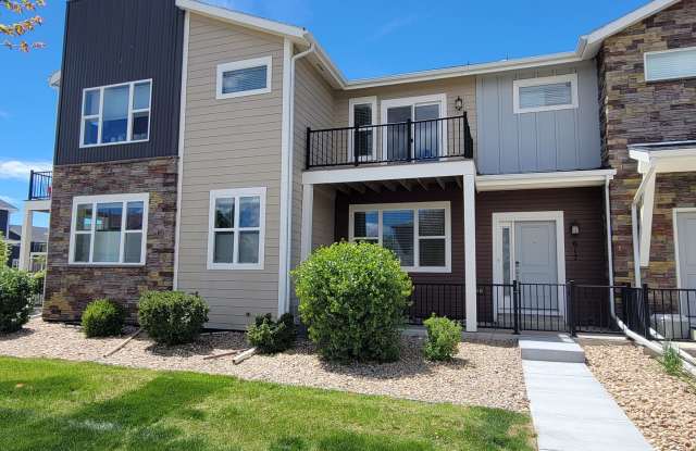 Photo of Spacious 3 level, 4 bedroom townhome with attached 2 car garage at Silver Meadows Townhomes on Longmont.