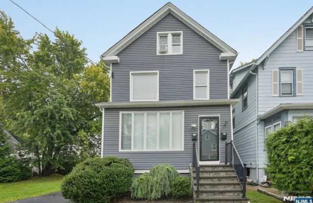 Photo of 185 James Street 2