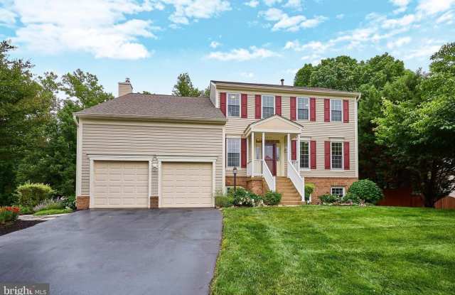 8695 RUBY RISE PL