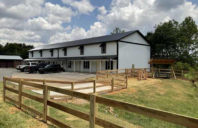 Photo of 2918 Montvale Rd