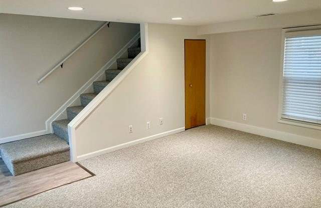 611 Fairgrove Avenue