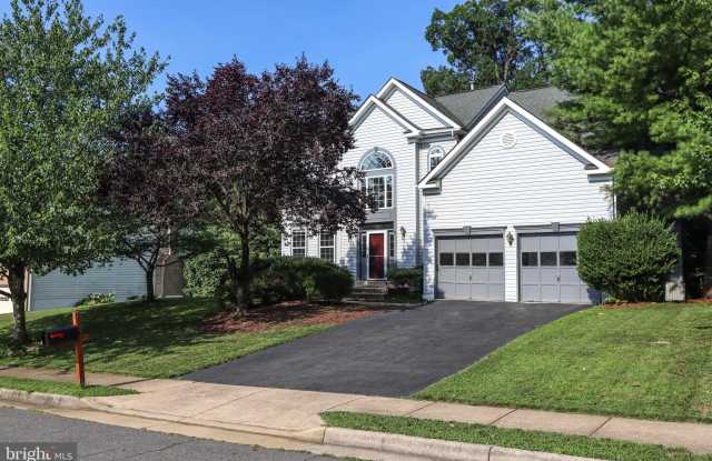 717 GALLOWAY DRIVE SE - 717 Galloway Drive Southeast, Leesburg, VA 20175