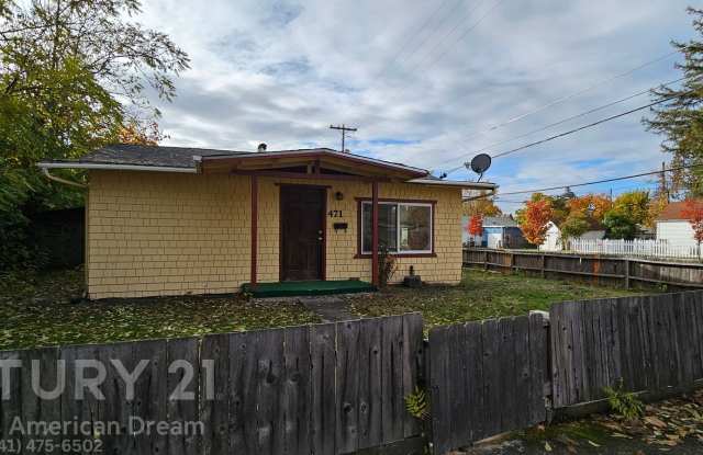 Charming Home Close to Downtown Grants Pass