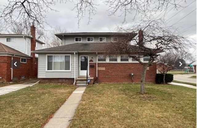 Spacious 4BR House in Saint Clair Shores