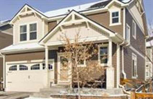 8392 Longleaf Lane