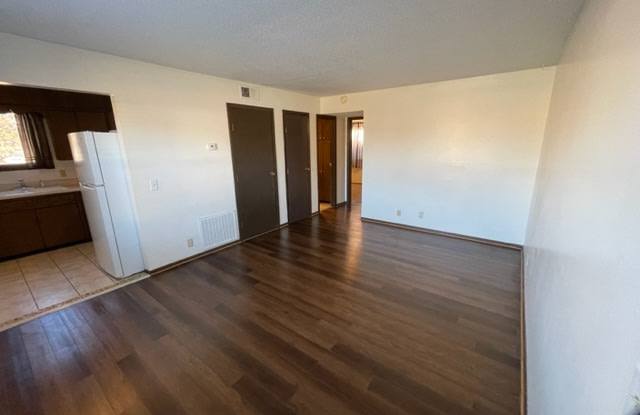 909 E 24th - A