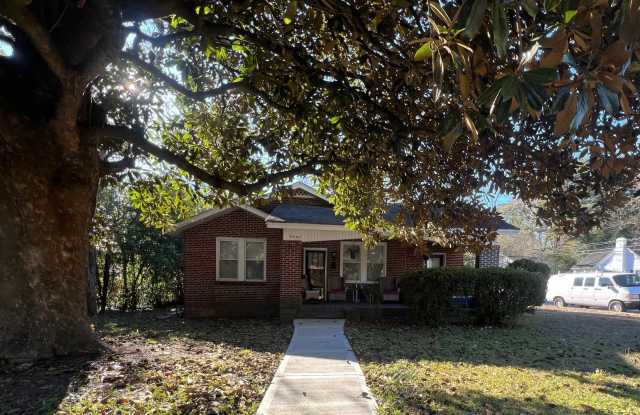 2402 Princess Place Dr
