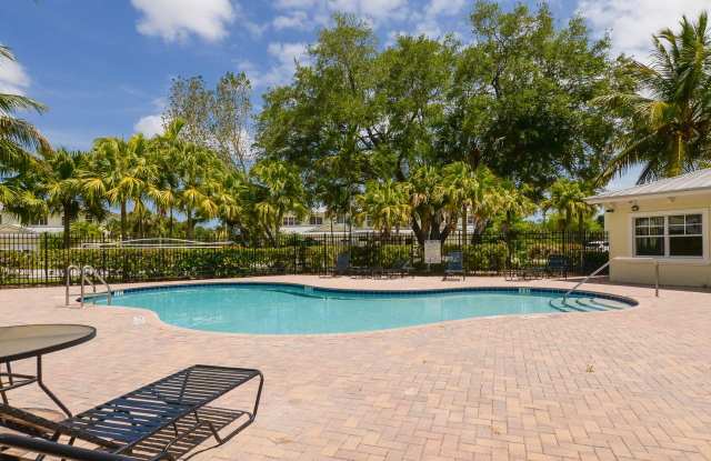 2555 Creekside Drive