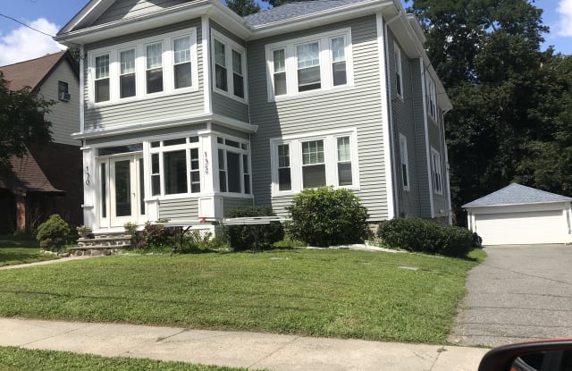 132 Lakeview Ave - 132 Lakeview Avenue, Haverhill, MA 01830