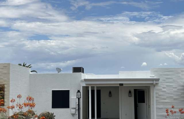 307 N Calle Del Chancero