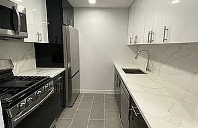 Photo of 68 Bradhurst Ave Apt 8W