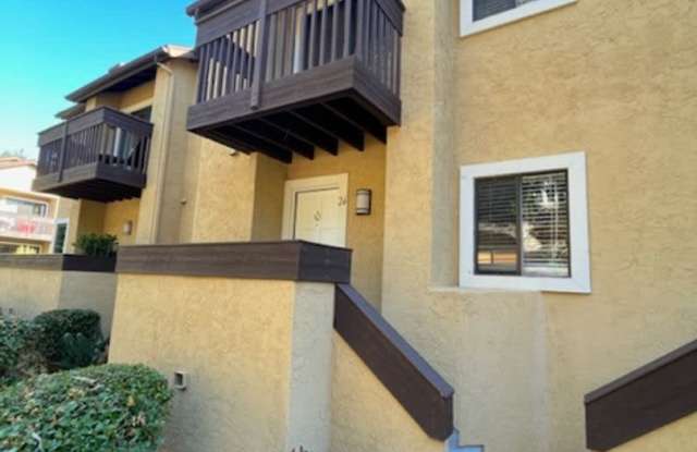 Two Bedroom Condo west of Hwy 101 - 1680 North Coast Highway 101, Encinitas, CA 92024