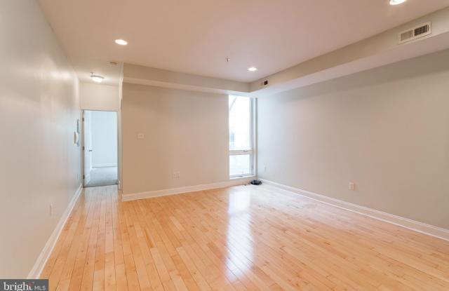 319 N PRESTON Street unit: 2