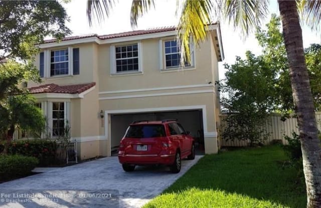 4901 SW 153rd Ave - 4901 Southwest 153rd Avenue, Davie, FL 33331