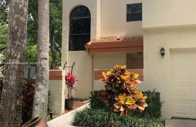 3400 Emerald Oaks Dr - 3400 Emerald Oaks Drive, Hollywood, FL 33021